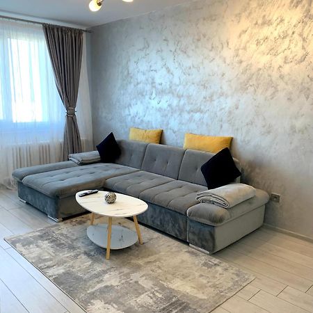 Victoriei Boulevard Private Apartment Brasov Ngoại thất bức ảnh