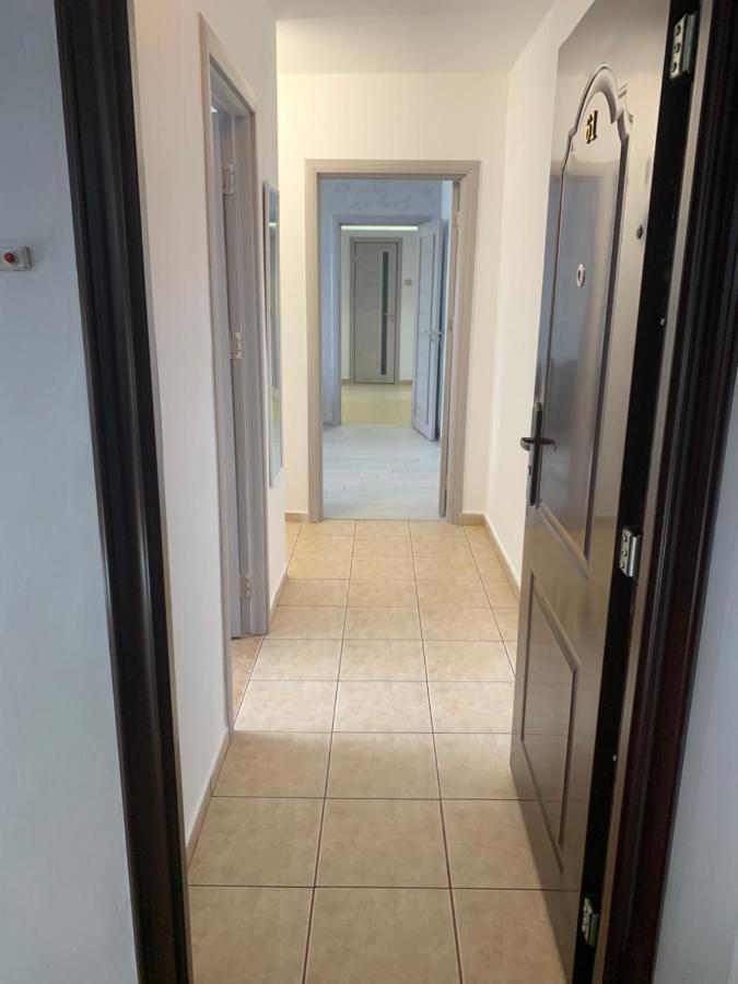 Victoriei Boulevard Private Apartment Brasov Ngoại thất bức ảnh