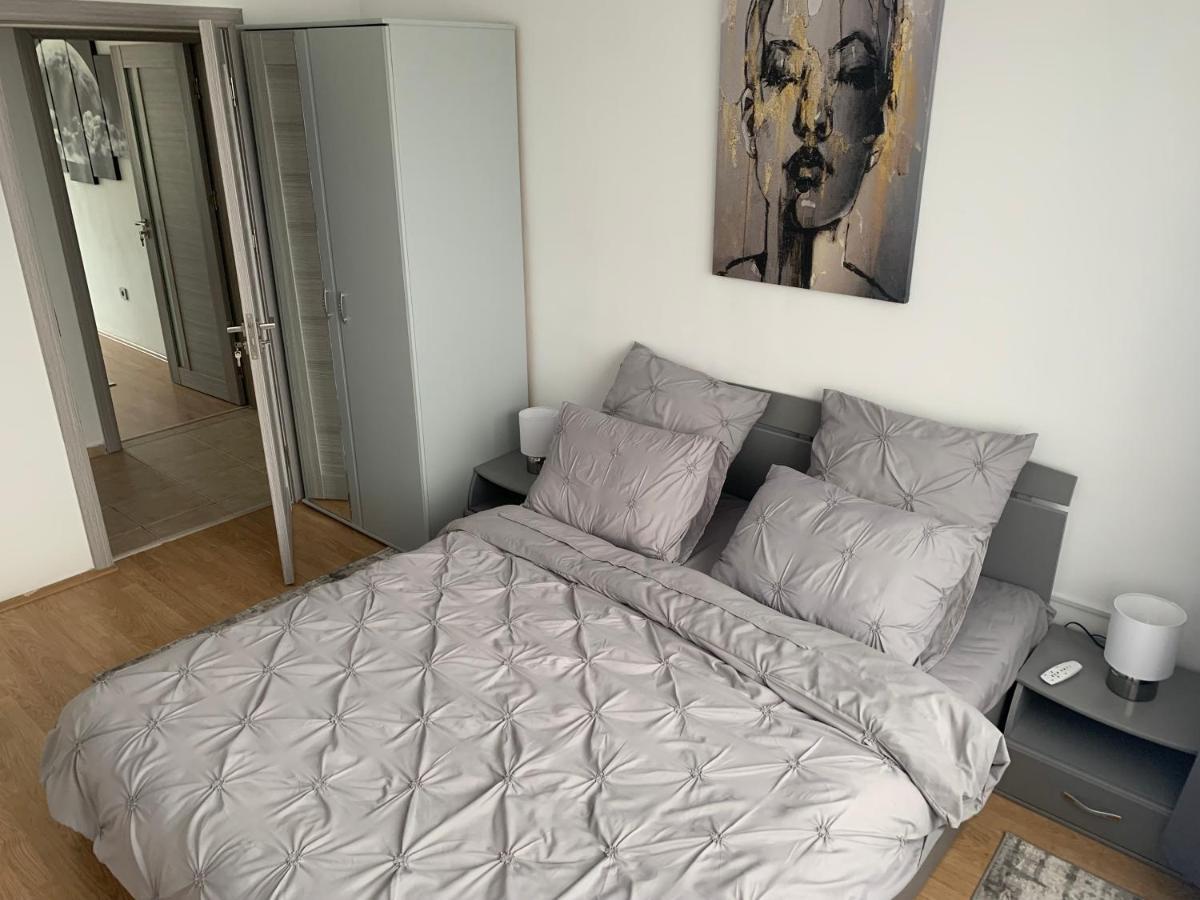 Victoriei Boulevard Private Apartment Brasov Ngoại thất bức ảnh